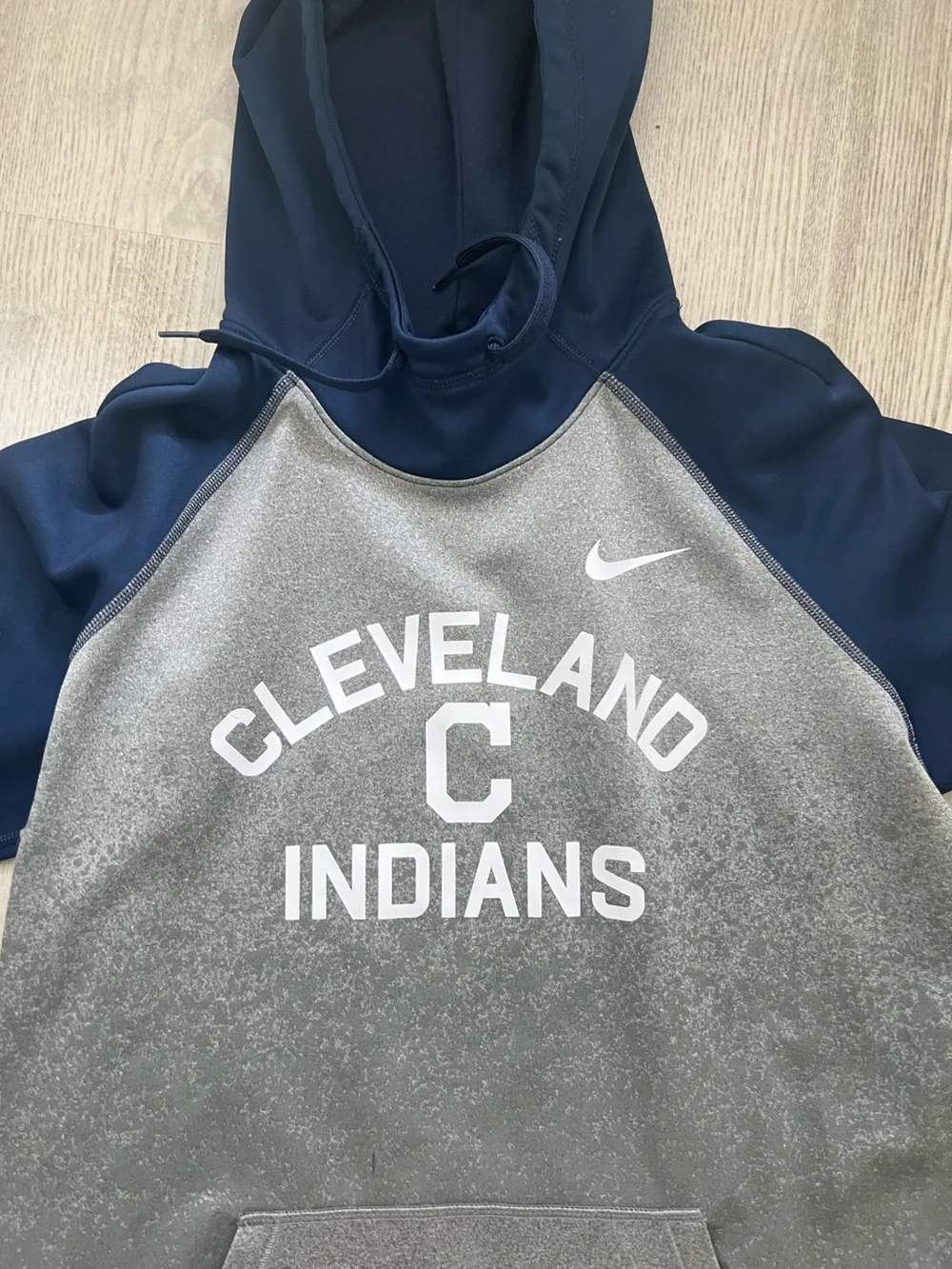 Women’s Cleveland Indians Nike Sweatshirt